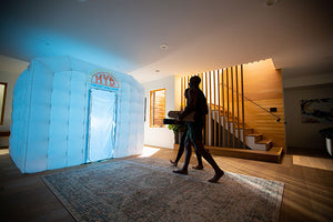 Hot yoga 2025: lo que vale la pena en estudios, retiros y formaciones — y lo que es puro marketing