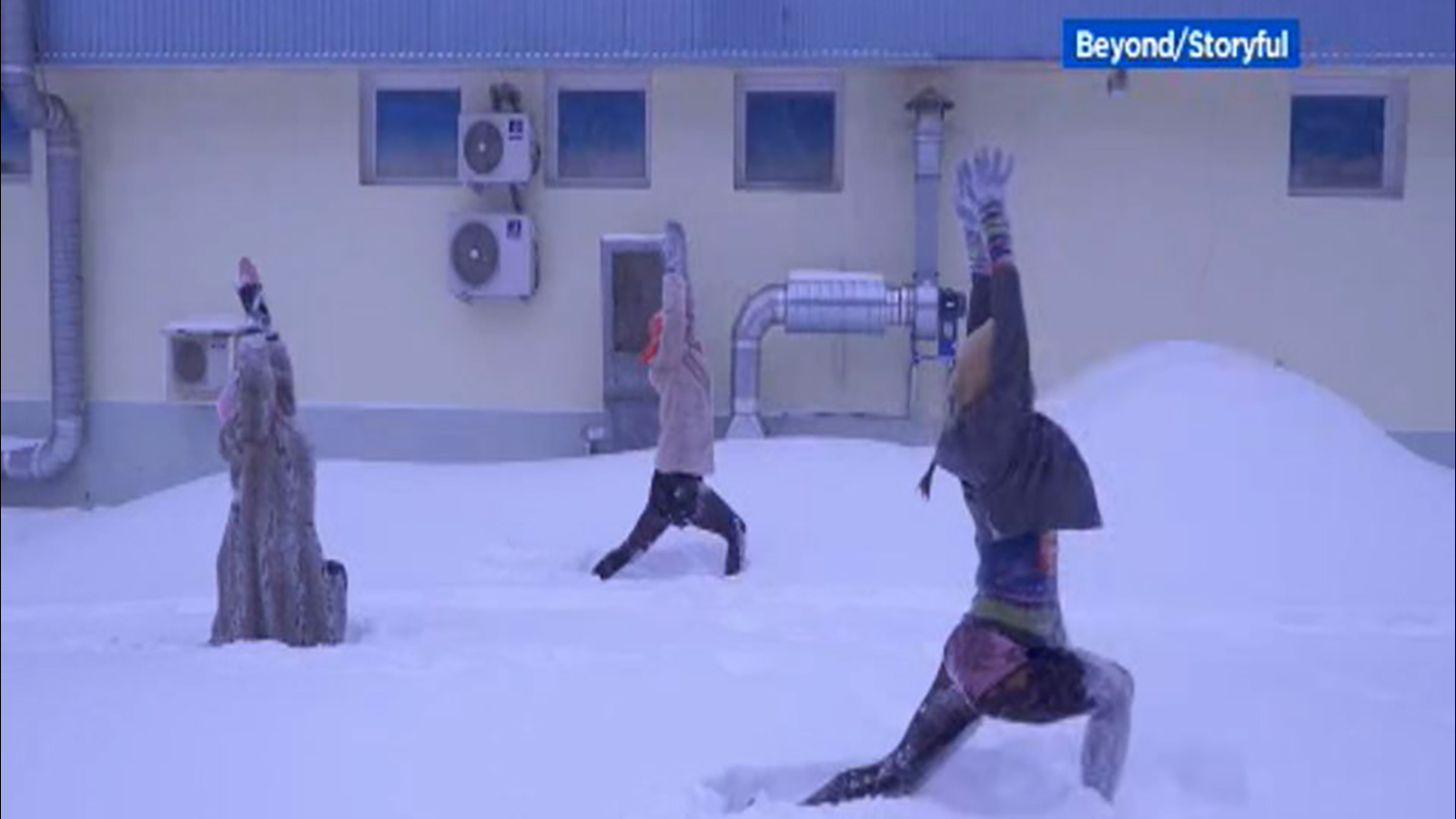 Cold Yoga: La fusión de asanas y frío que vale la pena